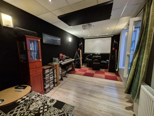 Maison familiale de 140 m² avec garage 60 m² - 315 000 