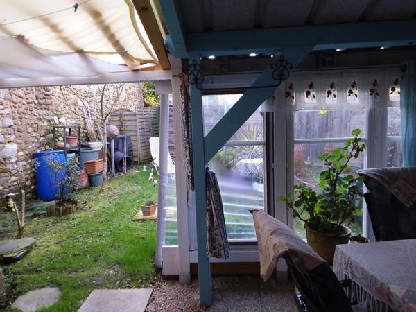 Maison de village à vendre 4 pièces proche de TARBES (65) avec parking et jardin.