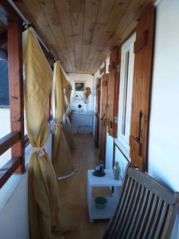 Maison de village à vendre 4 pièces proche de TARBES (65) avec parking et jardin.