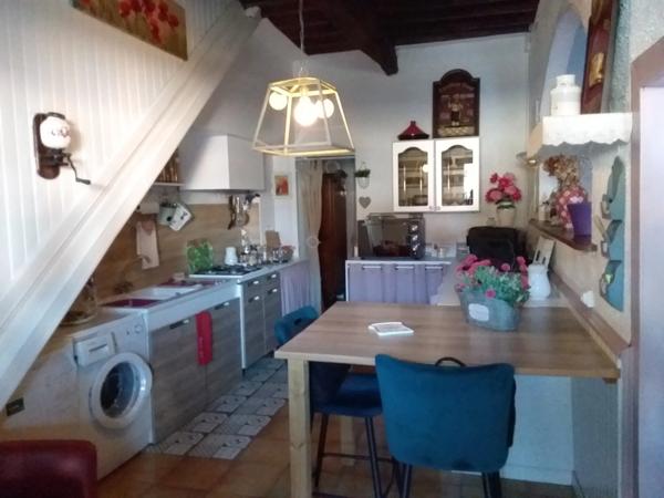 Maison de village à vendre 4 pièces proche de TARBES (65) avec parking et jardin.