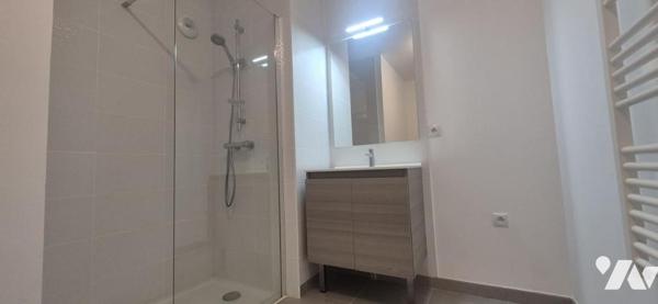 APPARTEMENT T3 - PLACE DE STATIONNEMENT - BEAUPRE LALANDE
