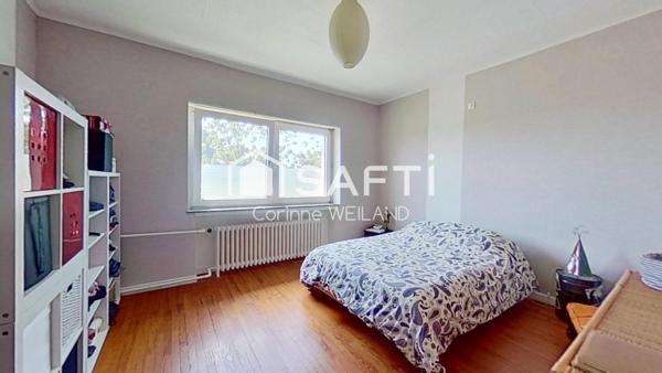 Belle maison individuelle 5 pièces à Créhange, 3 chambres, 2 salles d'eau, sous-sol complet, 2 garages