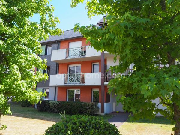 Aux portes de Honfleur - Appartement de type T2 - 41.90 m2 - 1 chambre - Terrasse - 1er étage - Piscine - Parking