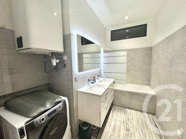 Appartement T4 à vendre  4 pièces - 99 m 2   ST FONS  - 69