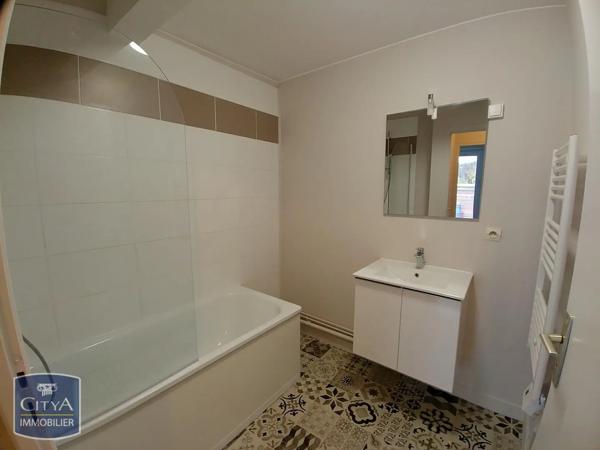 Appartement à louer 3 pièces 69.81m² Lille (59000)