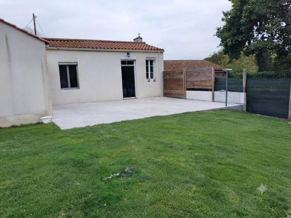 Maison à SAINT JULIEN DES LANDES (85150)
