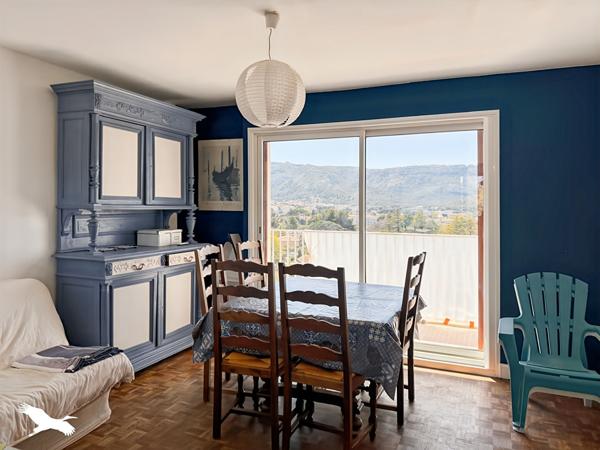 Appartement à louer 1 400 € CC Marseille 4 p 66 m² DPE C