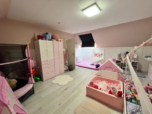 Vaste maison de 195 m² habitable sur un terrain de près de 5 000 m²