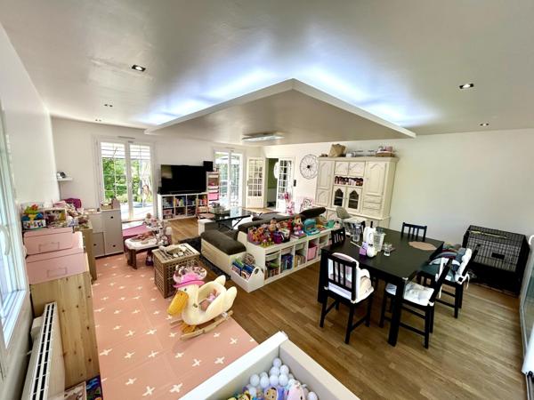 Vaste maison de 195 m² habitable sur un terrain de près de 5 000 m²