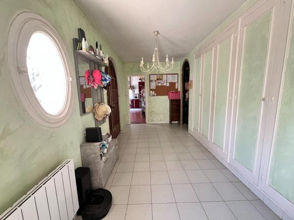 Vaste maison de 195 m² habitable sur un terrain de près de 5 000 m²