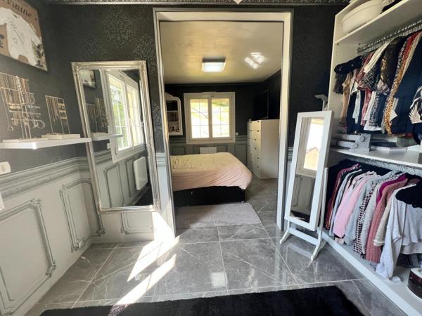 Vaste maison de 195 m² habitable sur un terrain de près de 5 000 m²