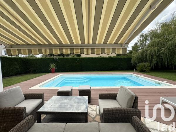 Maison à vendre 8 pièces 147 m² Périgny