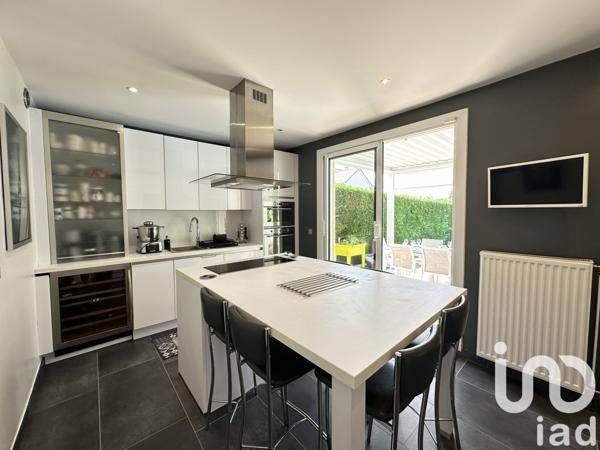 Maison à vendre 8 pièces 147 m² Périgny