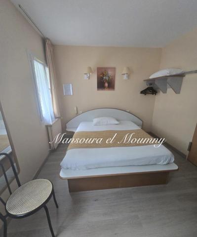 HÔTEL BUREAU EXEPTIONNEL / 25 pièces au Coeur de TOURS (37)