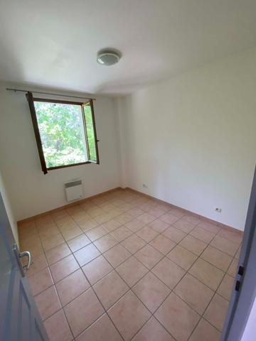 Villa de 75m² avec étage - 3 chambres - garage - terrain