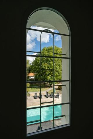 Maison d'angle ART DÉCO avec piscine à Labouheyre 10 pièce(s) 204 m2