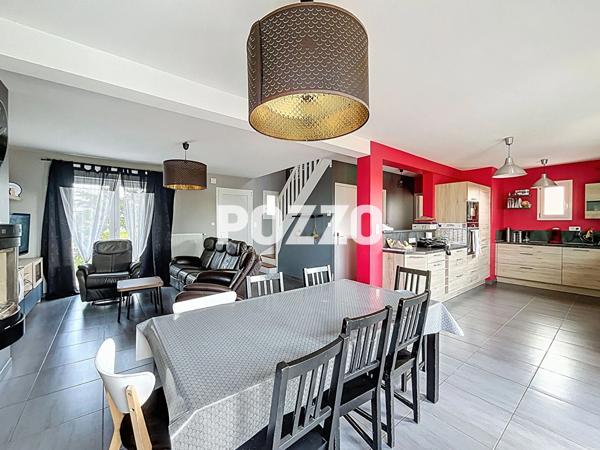 A VENDRE - Juvigny Les Vallées - Maison 6 pièce(s) 102 m² JUVIGNY LES VALLEES