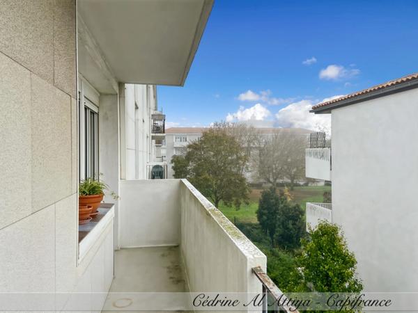 Appartement à vendre 4 pièces, balcon, parking, cave à La Rochelle, Centre-ville