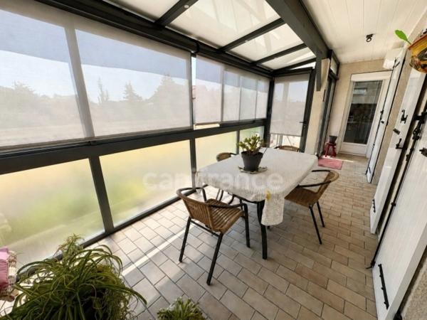 VEAUCHE – Belle maison familiale de 130 m² sur 1050 m² de terrain clos et arboré
