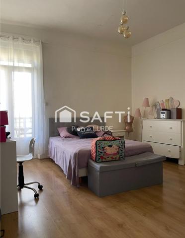 Proche centre ville - Appartement T5 de 120 m2 avec terrasse.