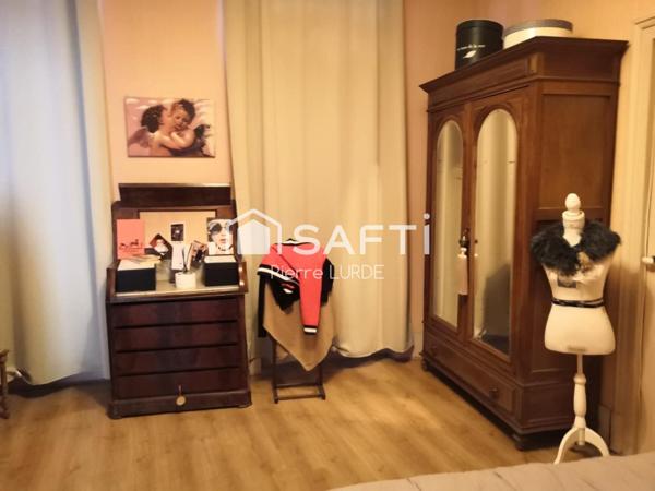 Proche centre ville - Appartement T5 de 120 m2 avec terrasse.