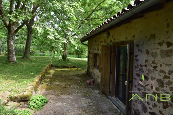 Charmante maison en pierre rénovée - Rouzède