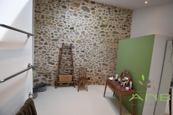 Charmante maison en pierre rénovée - Rouzède