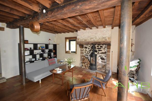 Charmante maison en pierre rénovée - Rouzède
