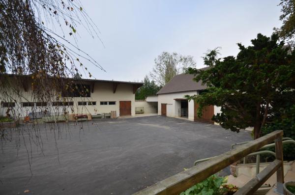 LA FERTE GAUCHER (77) à vendre Maison de caractère, idéale pour un artisan ou profession libérale.