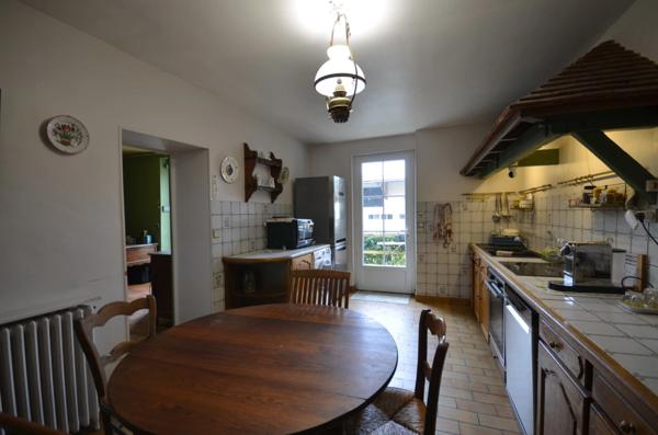 LA FERTE GAUCHER (77) à vendre Maison de caractère, idéale pour un artisan ou profession libérale.