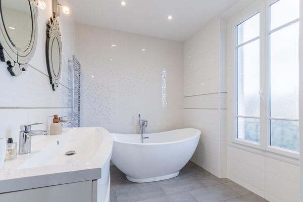 Meulière rénovée ,  Quartier du Lac ,Verrières-le-Buisson.