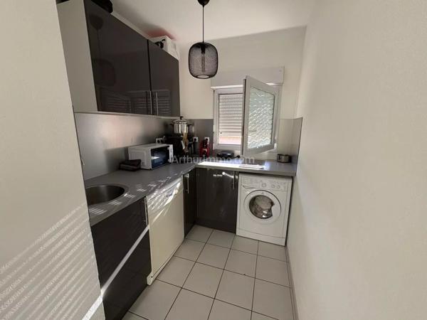 Location                                                      Appartement
                        
                     2 pièces                      41 m2                     à Port-de-Bouc