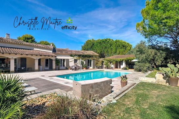 Maison
         7 pièces
        - 220 m² Bien prestige 980 000 € *