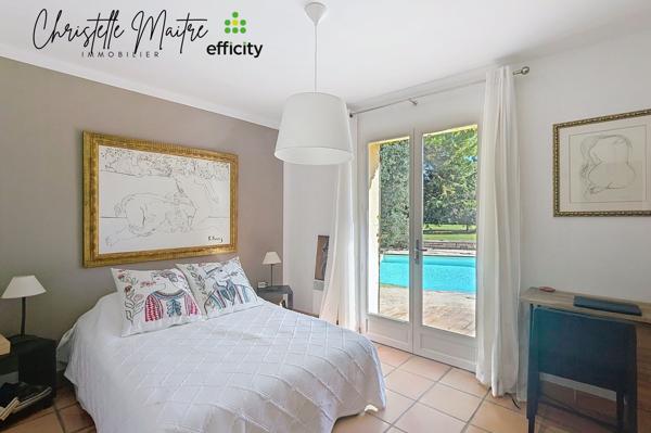 Maison
         7 pièces
        - 220 m² Bien prestige 980 000 € *