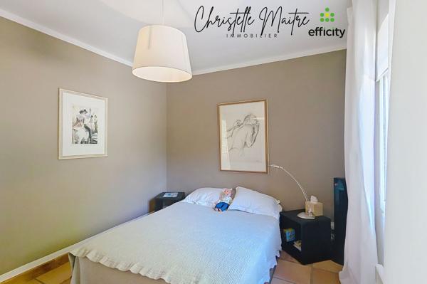 Maison
         7 pièces
        - 220 m² Bien prestige 980 000 € *