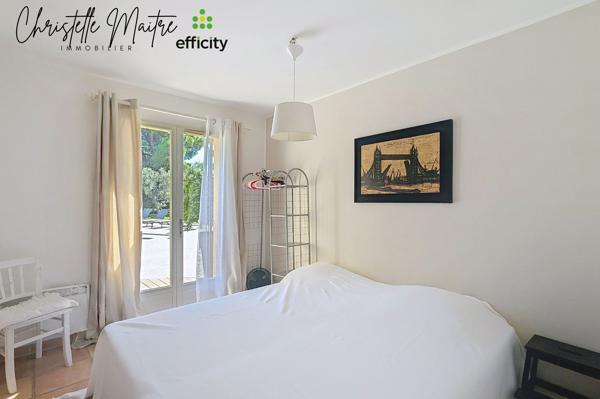 Maison
         7 pièces
        - 220 m² Bien prestige 980 000 € *