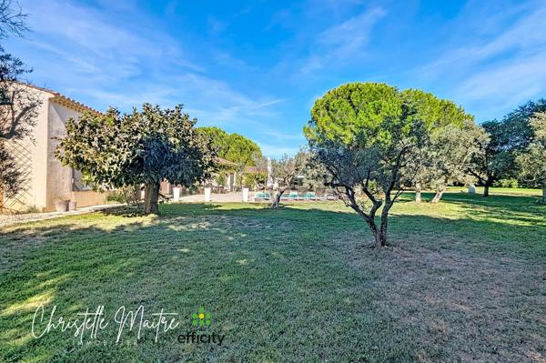 Maison
         7 pièces
        - 220 m² Bien prestige 980 000 € *
