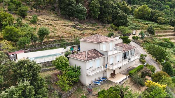Maison vue mer panoramique sur les hauteurs de Calcatoggio - piscine chauffée - appartement indépendant