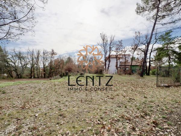 Terrain constructible de 2859 m2 non viabilisé – Pierrevert