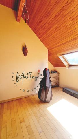 Maison Familiale, proche centre ville, 170m², 5 chambres, studio indépendant, garage.