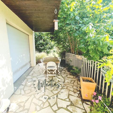 Maison Familiale, proche centre ville, 170m², 5 chambres, studio indépendant, garage.