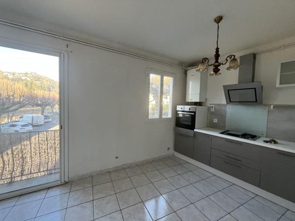 Appartement à louer 450 € CC Villefranche-de-Rouergue 3 p 58 m² DPE E