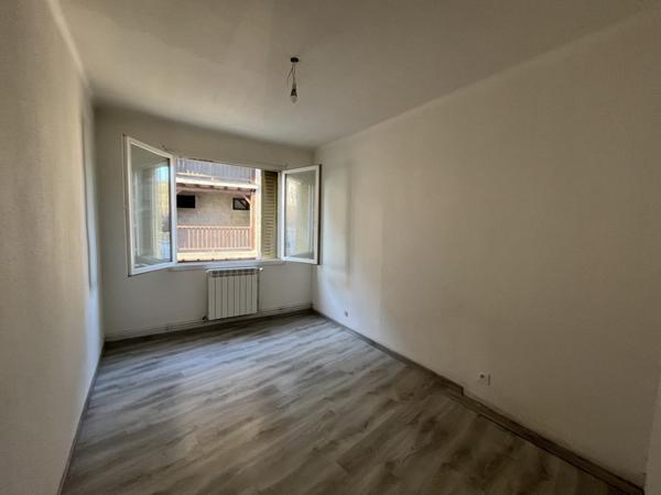 Appartement à louer 450 € CC Villefranche-de-Rouergue 3 p 58 m² DPE E
