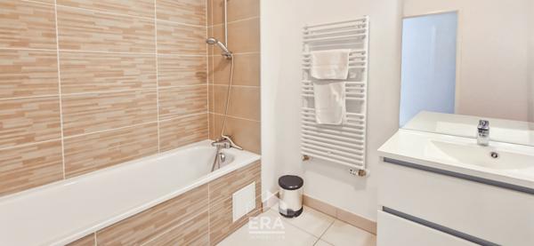 LE BOUSCAT HIPPODROME - Appartement en attique de 80m² avec terrasse de 100 m² - Résidence récente et sécurisée