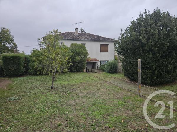 Maison à vendre  5 pièces - 105 m 2   ST PIERRE LE MOUTIER  - 58
