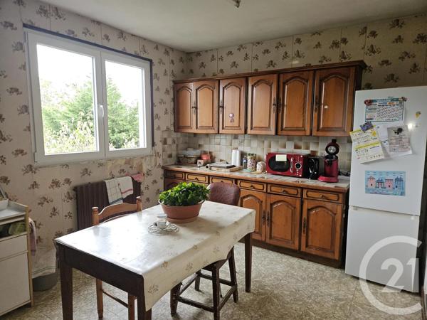 Maison à vendre  5 pièces - 105 m 2   ST PIERRE LE MOUTIER  - 58