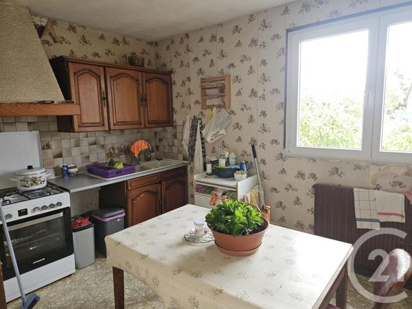 Maison à vendre  5 pièces - 105 m 2   ST PIERRE LE MOUTIER  - 58