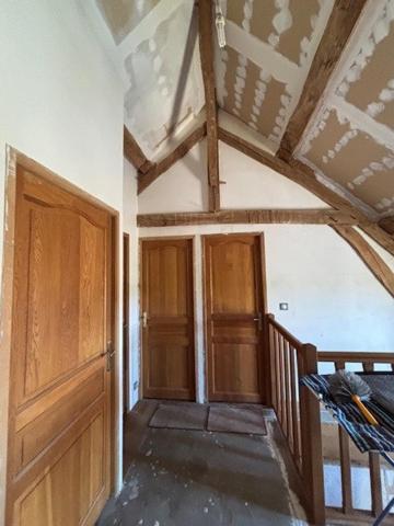 Très joli corps de ferme à terminer de rénover