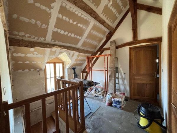 Très joli corps de ferme à terminer de rénover