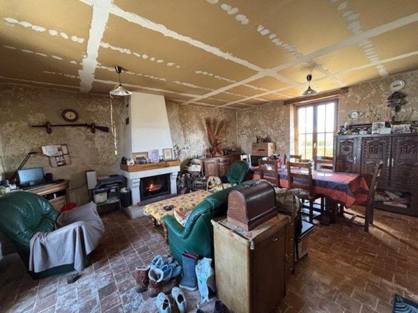 Très joli corps de ferme à terminer de rénover